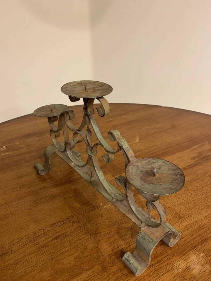 Candelabro de pilar fundido con desplazamiento candelabro 3 brazos imitación óxido y acabado oxidación Foto 3 de 4