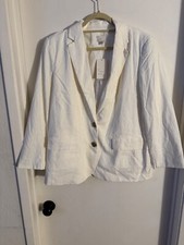 Women NWT A New Day white, 2 button long sleeve padded shoulders blazer Size M