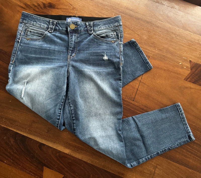 Democracy Women's "Ab" Solution Jeans - Size 12