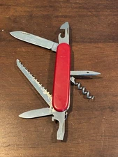VICTORINOX Original Traveller / CLIMBER VICTORIA OFFICIER Swiss RED V326