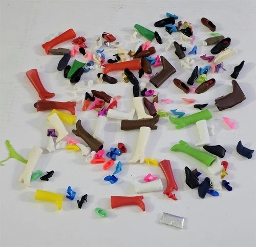 X-819 VINTAGE 1960/70'S MATTEL BARBIE SKIPPER & KEN DOLL SHOES