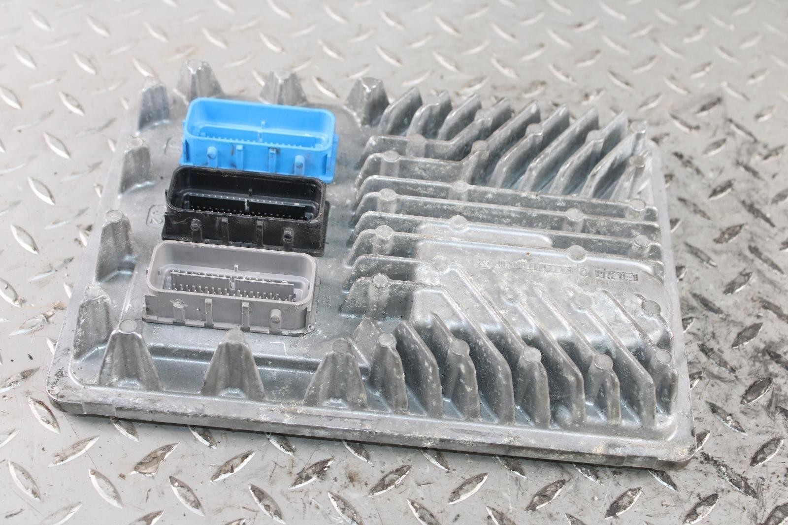 15-16 Escalade 6.2L Motor Engine Control Module ECM ECU PCM PCU Unit Computer OE