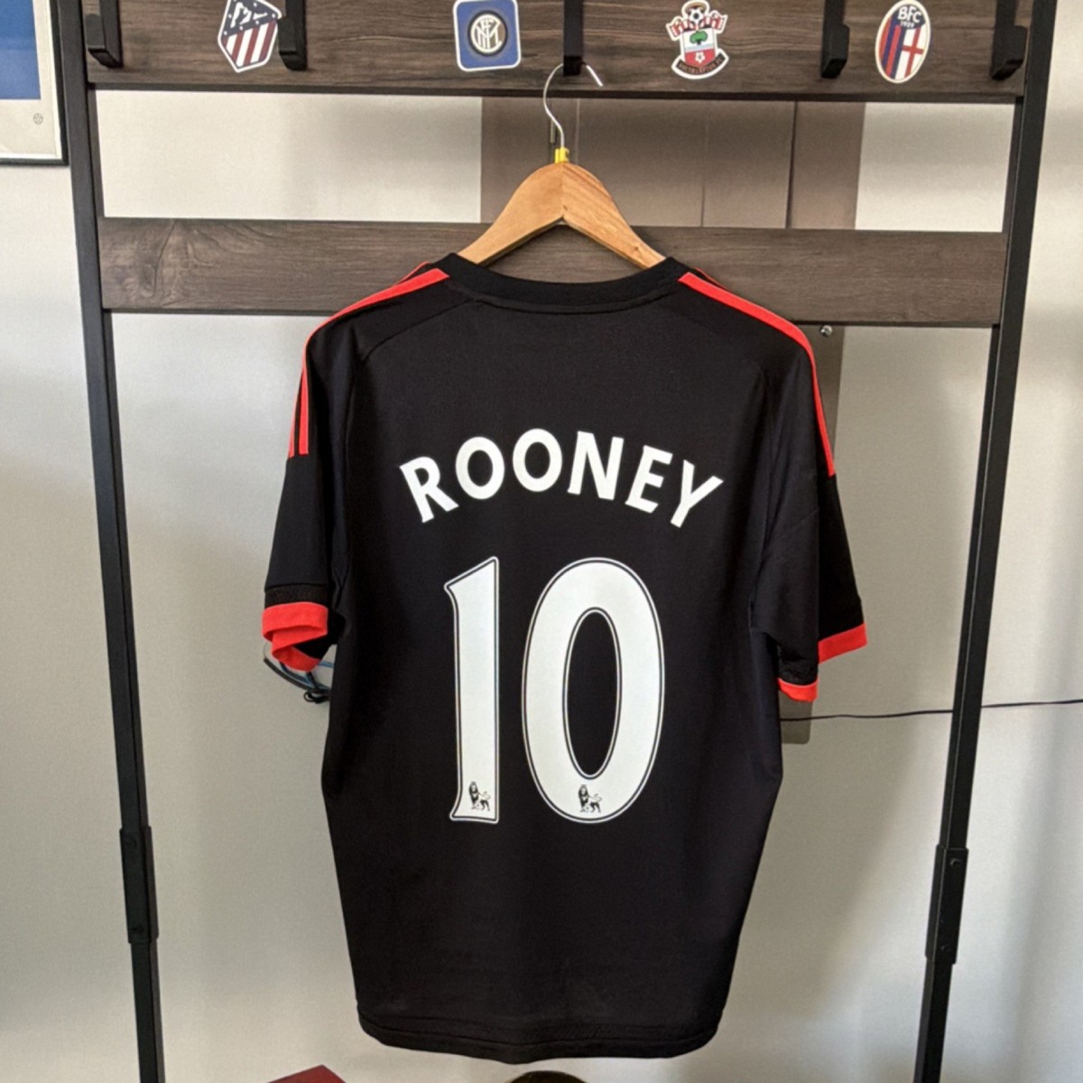 Manchester United 15-16 Rooney #10 Soccer Jersey M Black Red Men