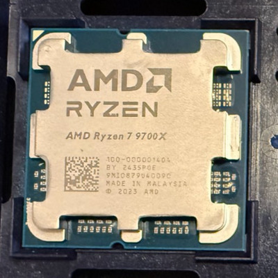 AMD Ryzen 7 9700X AM5 8-Core CPU - Open Box - Tested - Minor Cosmetic Edge Mark