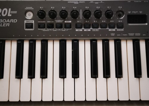 Edirol Midi Keyboard Controller - Dunkelgrau (PCR-M50) 49 Tasten **DEFEKT** - Bild 3 von 16