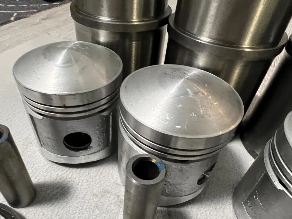 Moskvich 2140 (412) PISTON COMPLETE SET / Pistón Juego completo 1500CC — 第 4/4 张图片