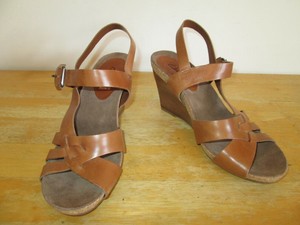 clarks sandals size 5