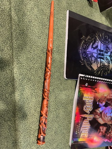 Harry Potter Lot, Wands, Notebooks, Figurines, Binder, Blanket, How to draw, Etc - Picture 7 of 12