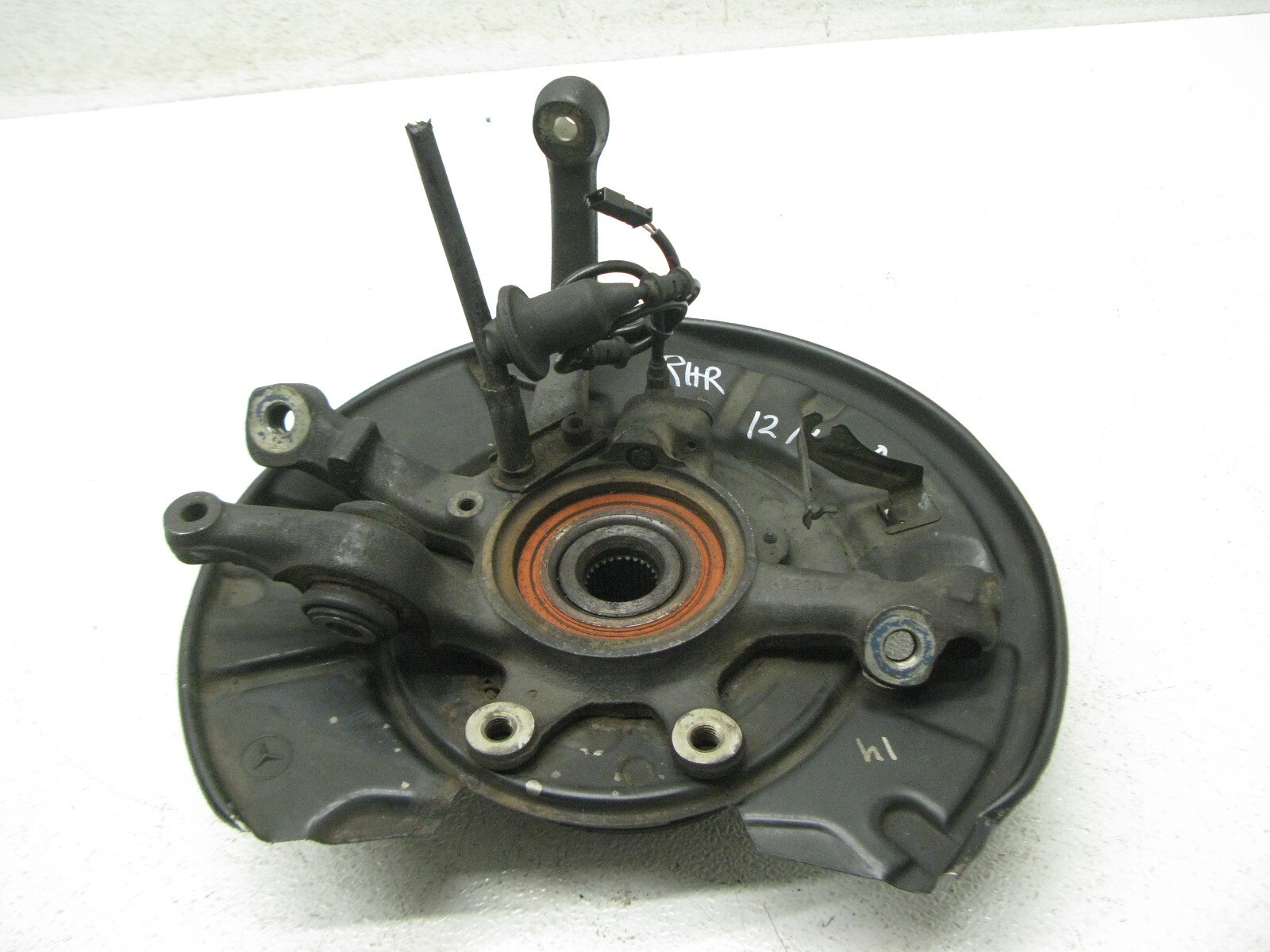 03-06 MERCEDES CL55 CL65 W215 KNUCKLE SPINDLE STUB AXLE RIGHT REAR  