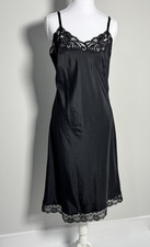 Vtg Wonder Maid Full Slip Black Nylon Blend Non Cling Sz 34 USA Hollywood Glam