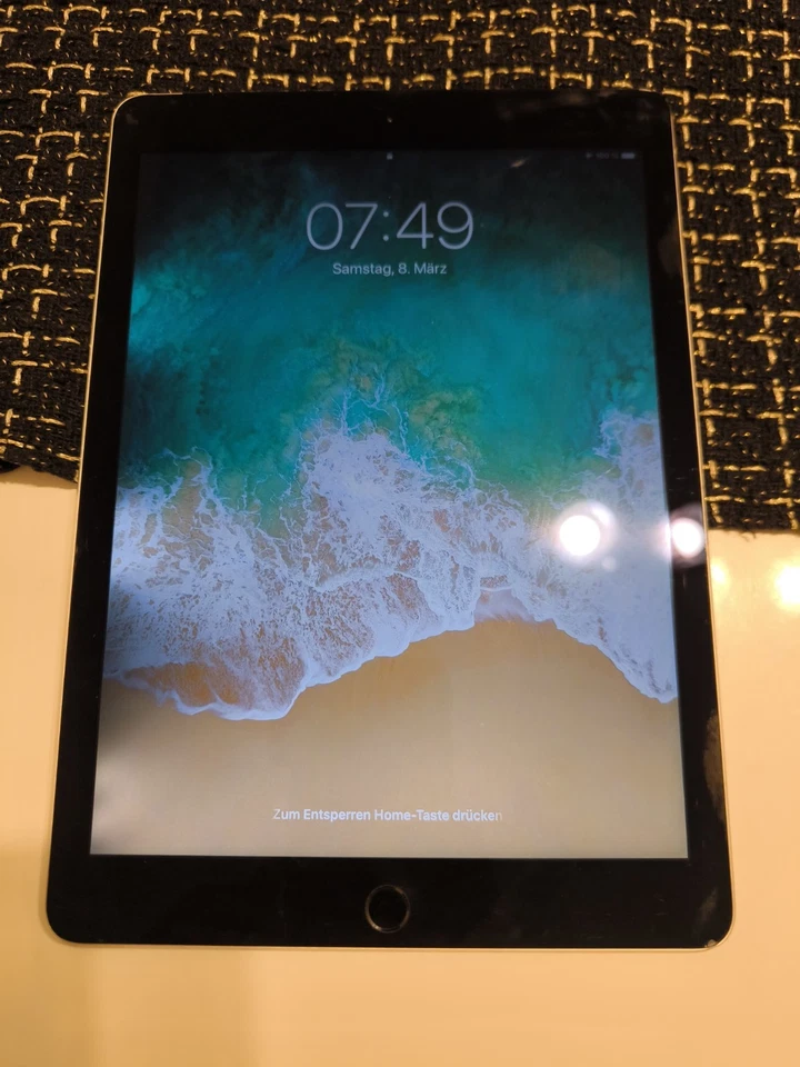APPLE IPAD AIR A1567 64gb Mit Icloud Sperre