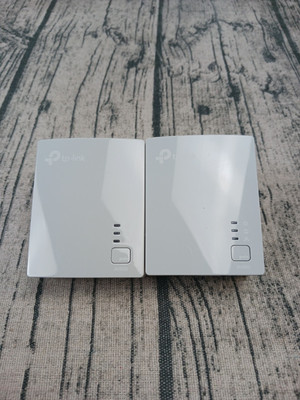 TP-Link AV600 Powerline Adapter / Starter Kit - White (TL-PA4010) 2-Pack