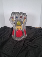 Hasbro Marvel Avengers Thanos Infinity Gauntlet Electronic Lightup Fist w/ Sound