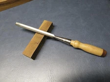 UNION HARDWARE CO. 1/2 INCH OUTSIDE BEVEL EDGE CARVING CHISEL/GOUGE EXC++ COND.