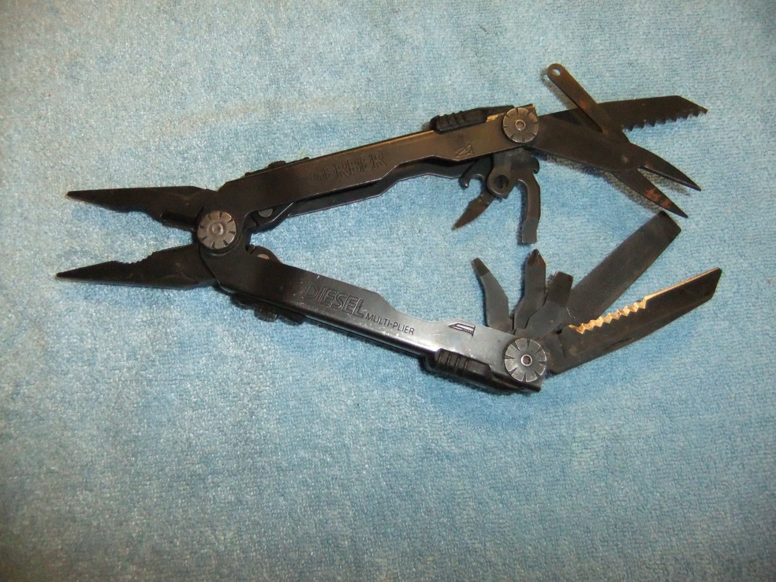 Gerber Diesel® (22-41545) Multi-Plier, Black Oxide w/Camo Sheath, High End Tool