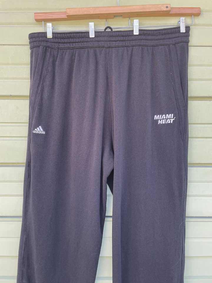USED NBA MIAMI HEAT ADIDAS MEN WARM UP PANTS JOGGERS BASKETBALL SIZE 4XL+2 O2767 - Image 2 of 4