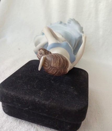Estatuillas de porcelana Royal Dux hechas a mano y pintadas de checo - Imagen 5 de 6