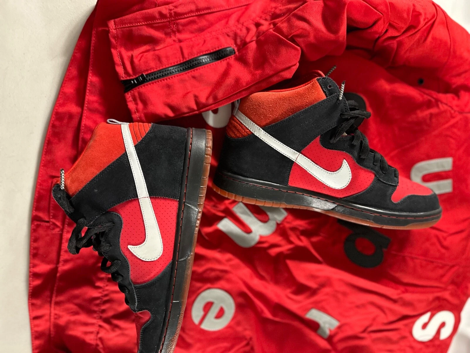 Nike SB High Sport rouge métallisé platine taille 12 + Supreme XL Vanson Cordura