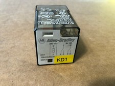 Allen Bradley, Relay w/Base, 700-HA32Z24