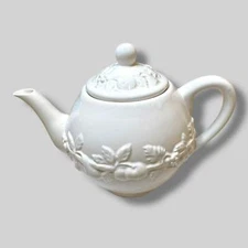 Sanor Ceramica Portugal White Embossed Fruit Teapot | GUC