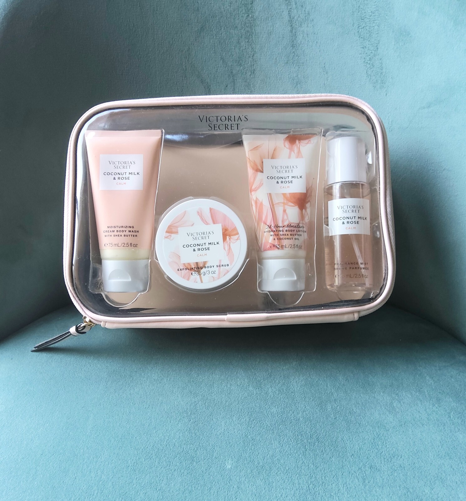 Coffret Victoria's Secret Lait de Coco & Rose Écrin de Soins Corporels Premium 4pc