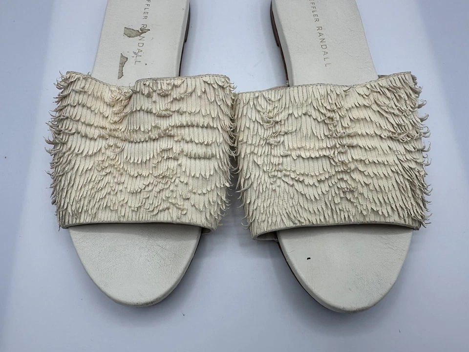 Sandalia Loeffler Randall Ava de cuero marfil con flecos para mujer talla 7,5B Foto 2 de 4