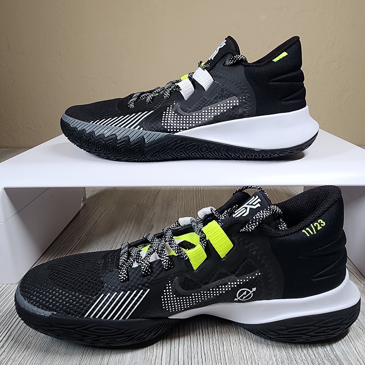 NIKE KYRIE 5 EP 28cm (US10) ホワイト/ブラック Amazon.com | Nike Kyrie 5 Low Men's Basketball Shoes (White