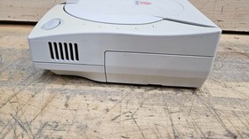 Sega Dreamcast System White Console Bundle with Controller