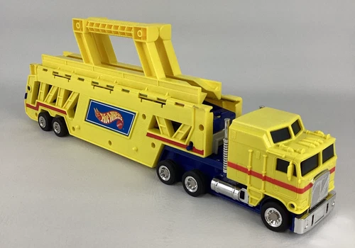 Hot Wheels CarGo Carrier Semi Truck Hauler Transport Vehicle Vintage 1986 Toy