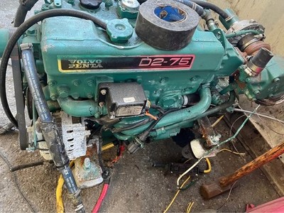 Volvo Penta d2-75 , 4 cylinder 75 HP Marine Diesel Engine  90 day warranty