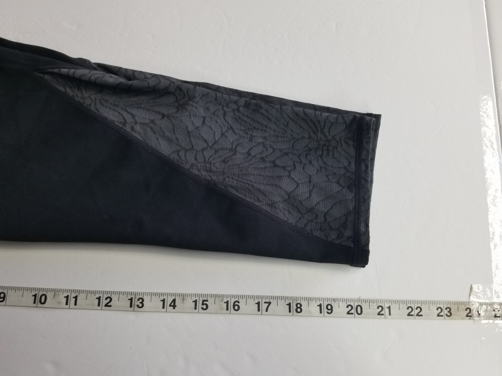 Fabletics Black Gray Cropped Active Athletic Legg… - image 5