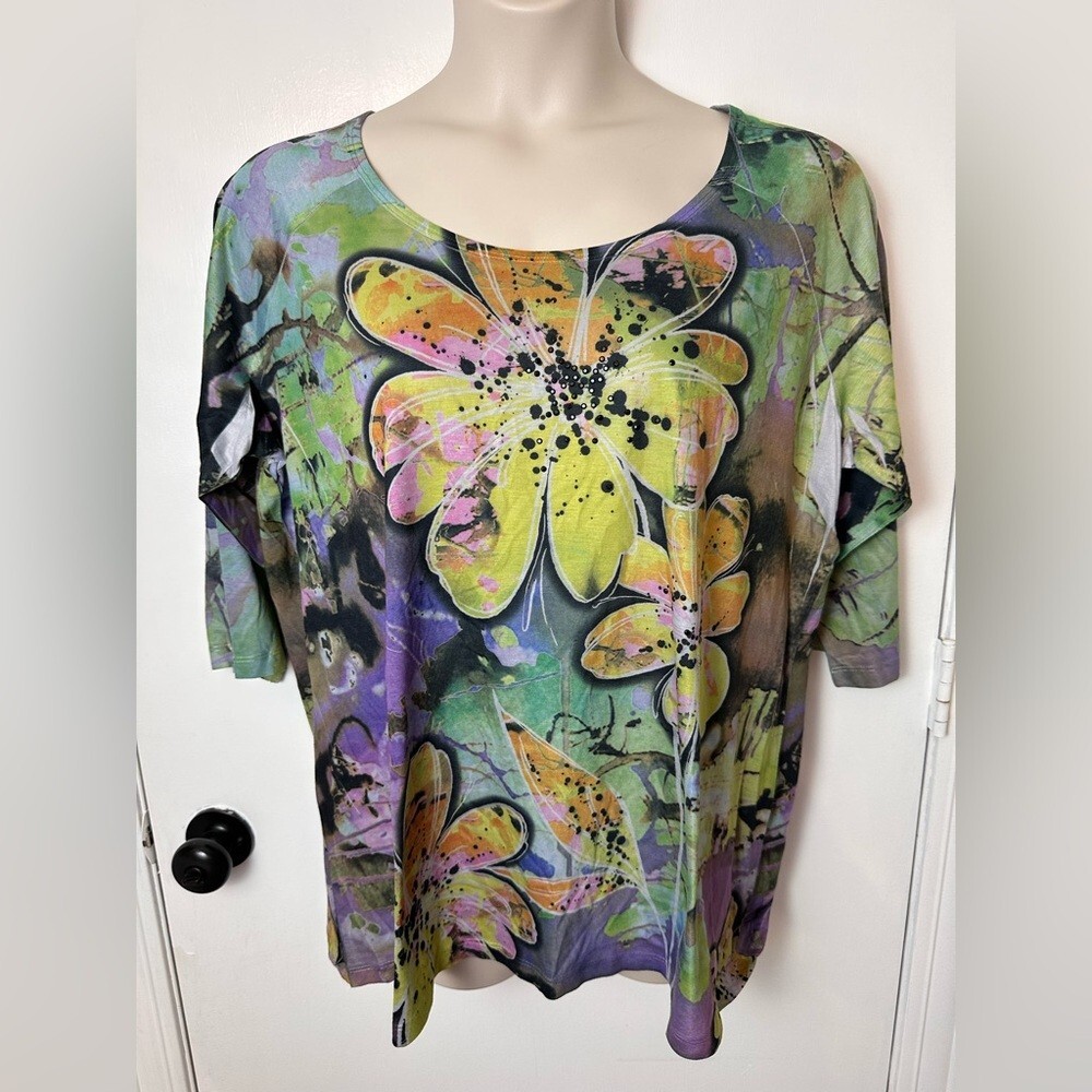 Bold Abstract Floral Flow Top for Women - Size 18/20 - Style #1651