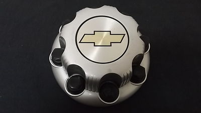 Chevy Silverado 2500 3500 Suburban OEM 8 Lug Wheel Center Cap Silver 15052381