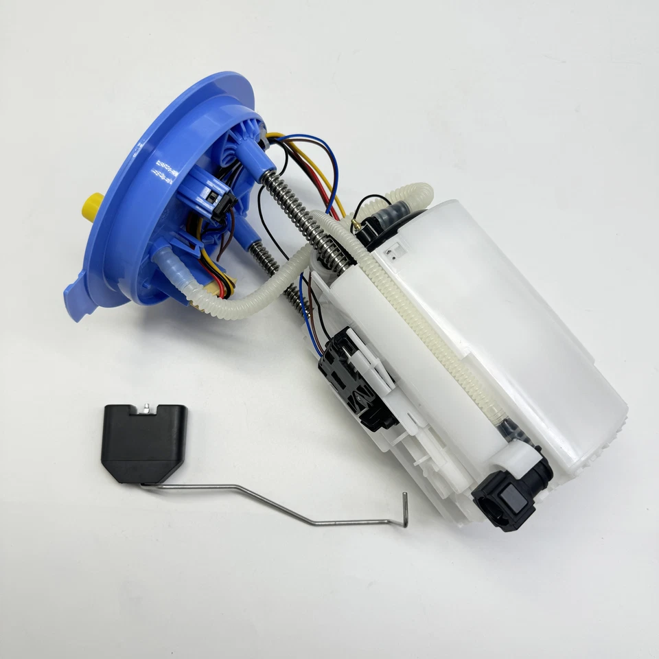 NEW 8V0919087B Right Fuel Pump Module Assembly For Audi RS3 TTRS 2017-2020 2.5L Foto 4 de 4