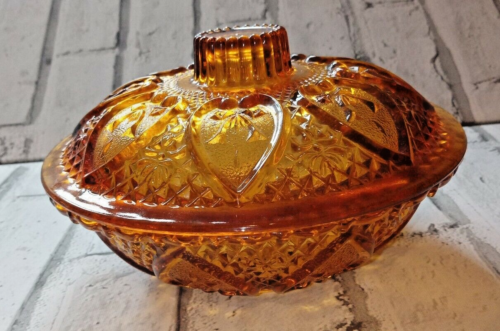 Bol vintage Pasari Indonésie en verre ambré cœur pressé avec couvercle  - Photo 1/8