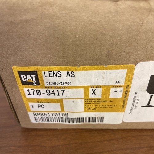 CAT4) CAT Caterpillar Genuine OEM Lens 170-9417 - Picture 2 of 4