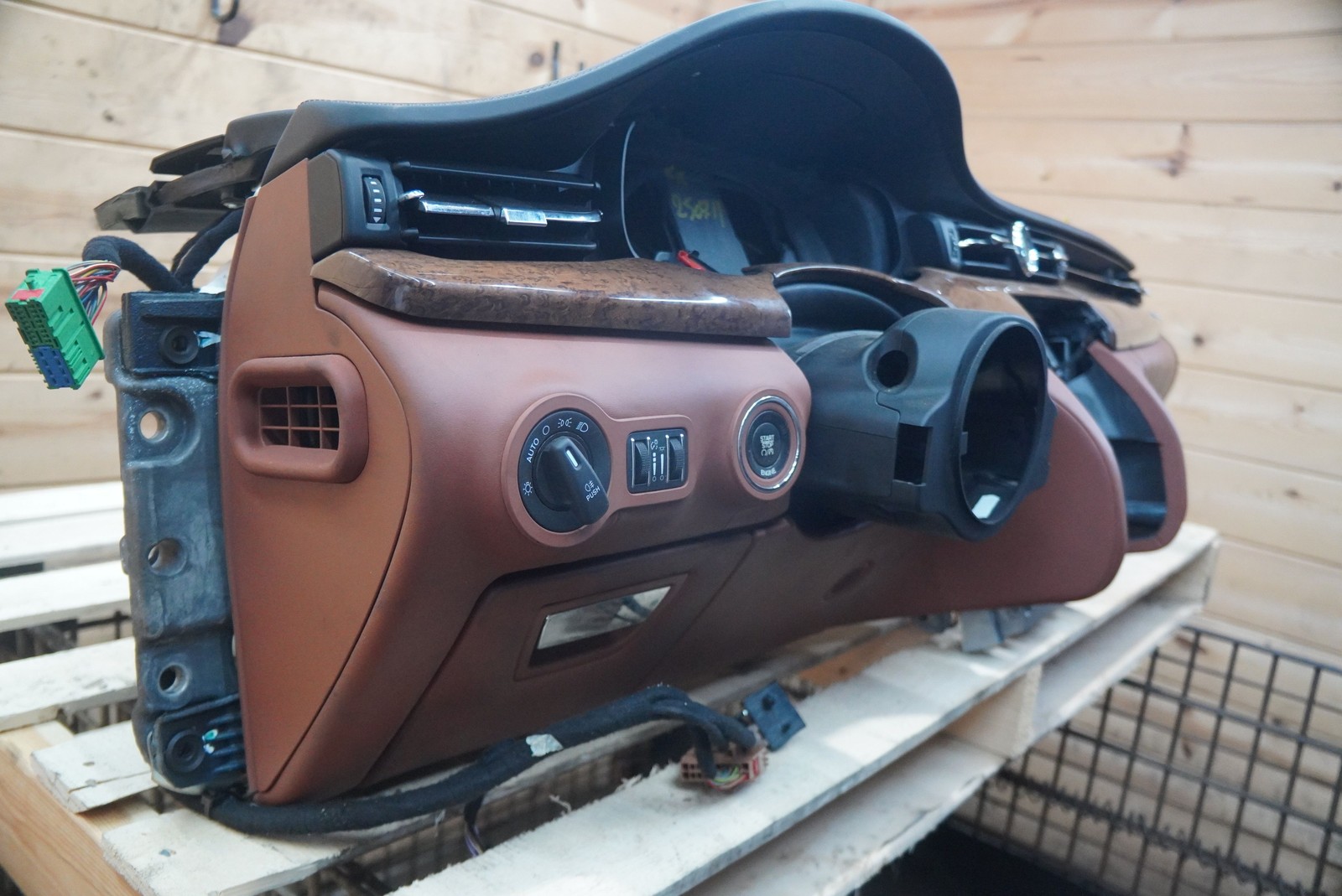 Dashboard Dash Instrument Panel Glove Box Assembly Maserati Quattroporte M156 16