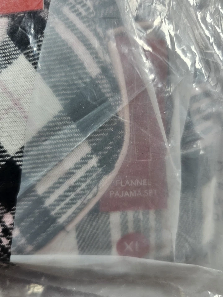 Conjunto de pijama Charter Club de franela a cuadros blanco y negro embalado con etiquetas talla XL Foto 3 de 4