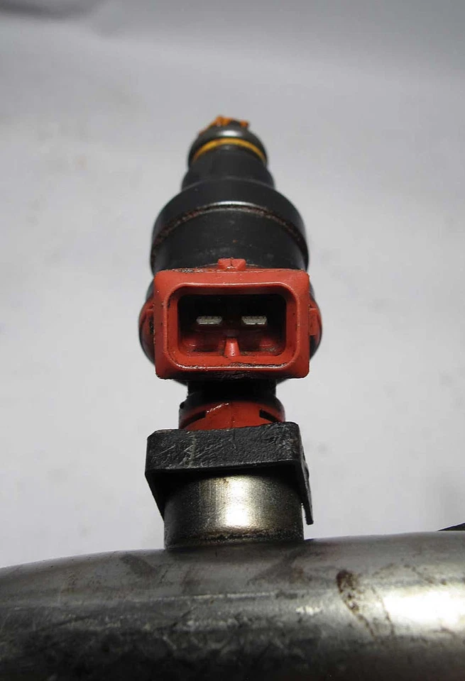 Трубка топливной рейки и форсунки BMW E38 7-Series 740i 740iL V8 1997-1998 б/у от оригинального производителя - Изображение 4 из 4