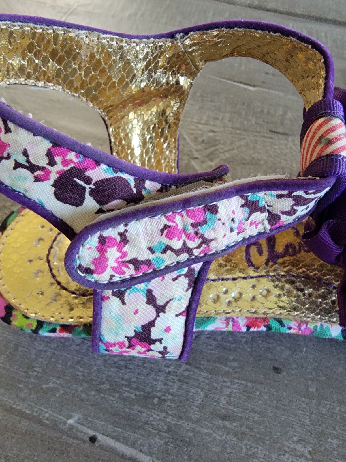 IRREGULAR CHOICE UNIQUE STRAP FLAT SANDAL SHOE ST… - image 6