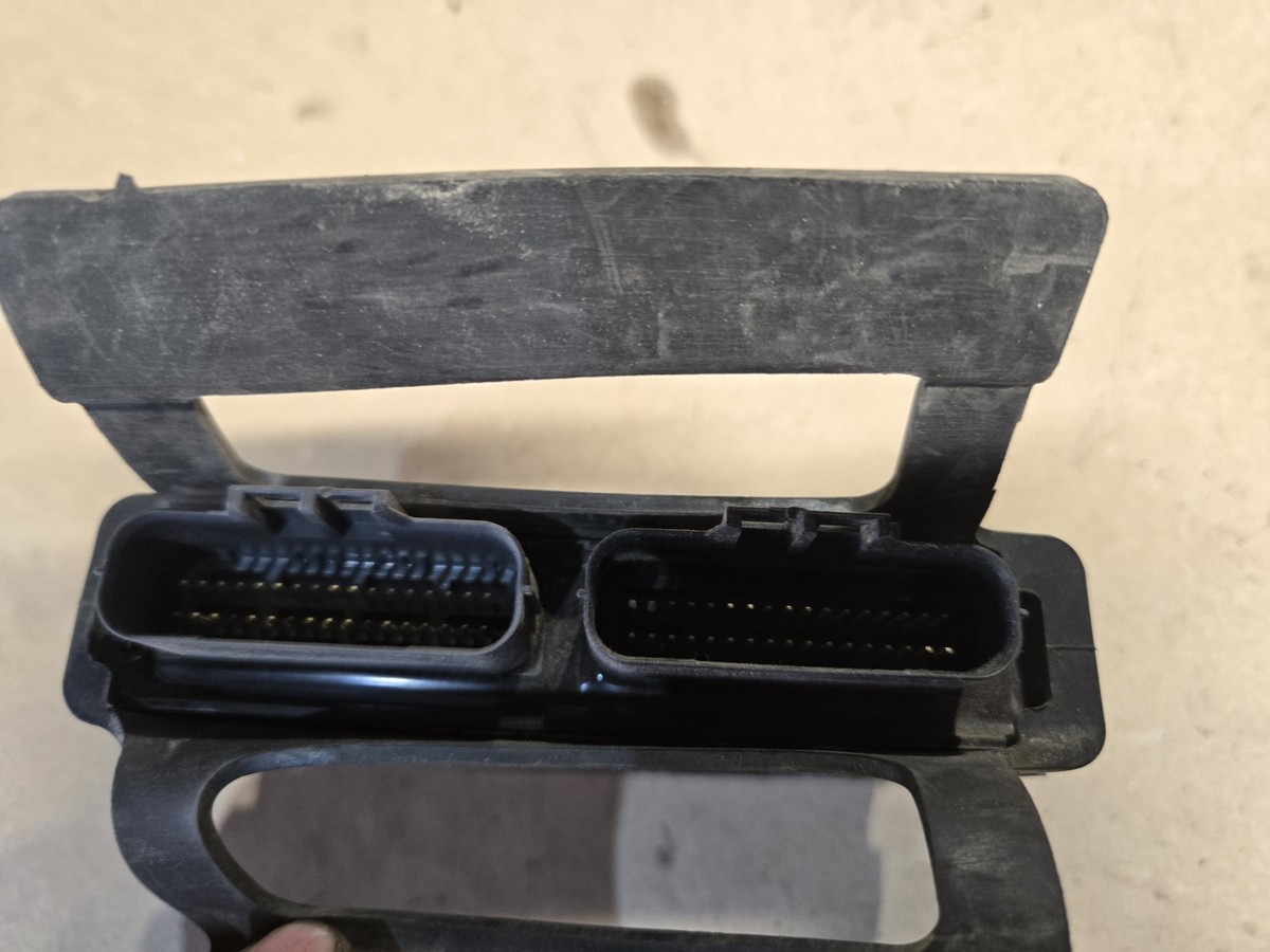 2007-2008 Kawasaki Ninja Zx6r ZX6 Ecu Ecm Ignitor Computer Module