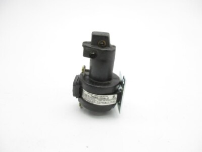 MECURY DORO-220A-.5 220V 10A NSMP