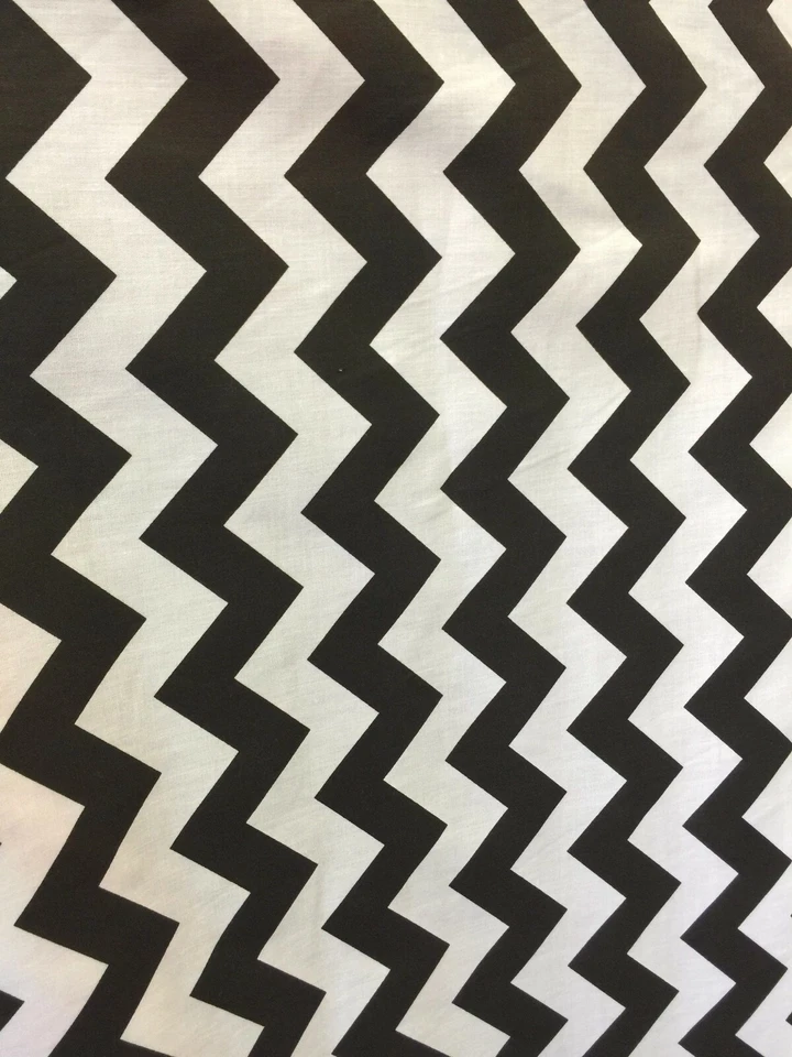 Tela de polialgodón con estampado de chevron en zigzag blanco y negro algodón poliéster Foto 2 de 4
