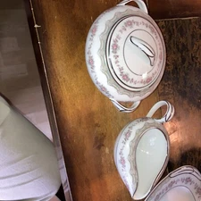 Noritake Glenwood CREAMER AND DOUBLE HANDLED SUGAR BOWL WITH LID EUC
