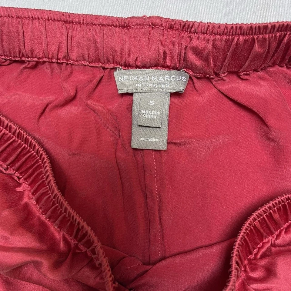 Neiman Marcus 100% Silk Red Lounge Shorts – Vintage Designer Intimates (Size S) - Image 2 of 4