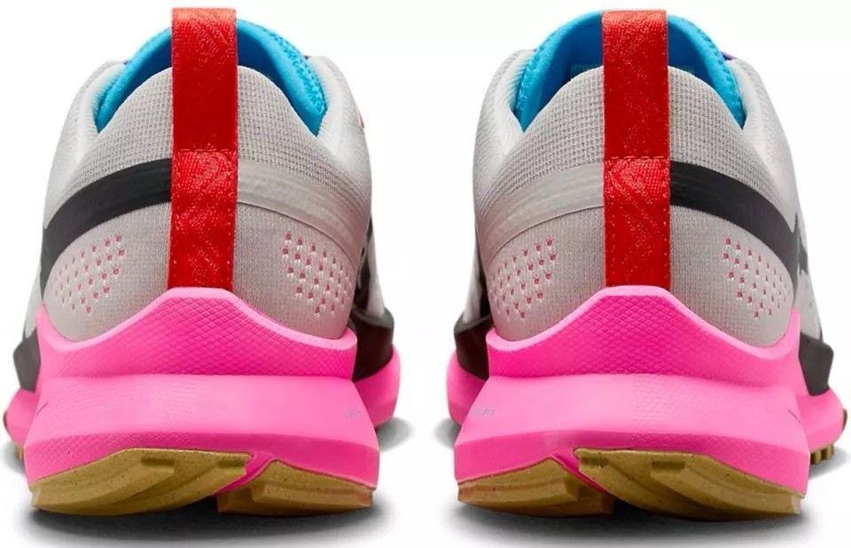 W Nike React Pegasus Trail 4 Trainers / Size UK 8 / FD0876 100 / Unisex Trainers image 3