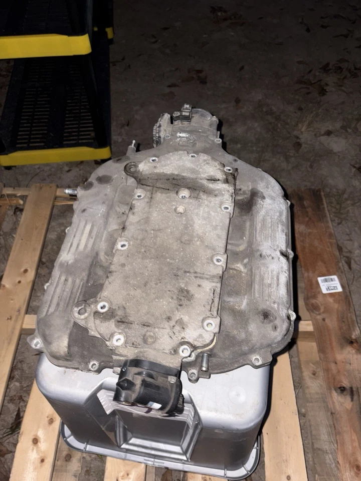 '09-'14 HONDA RIDGELINE upper Intake Manifold 3.5L OEM WITH THROTTLE BODY - Image 2 of 4