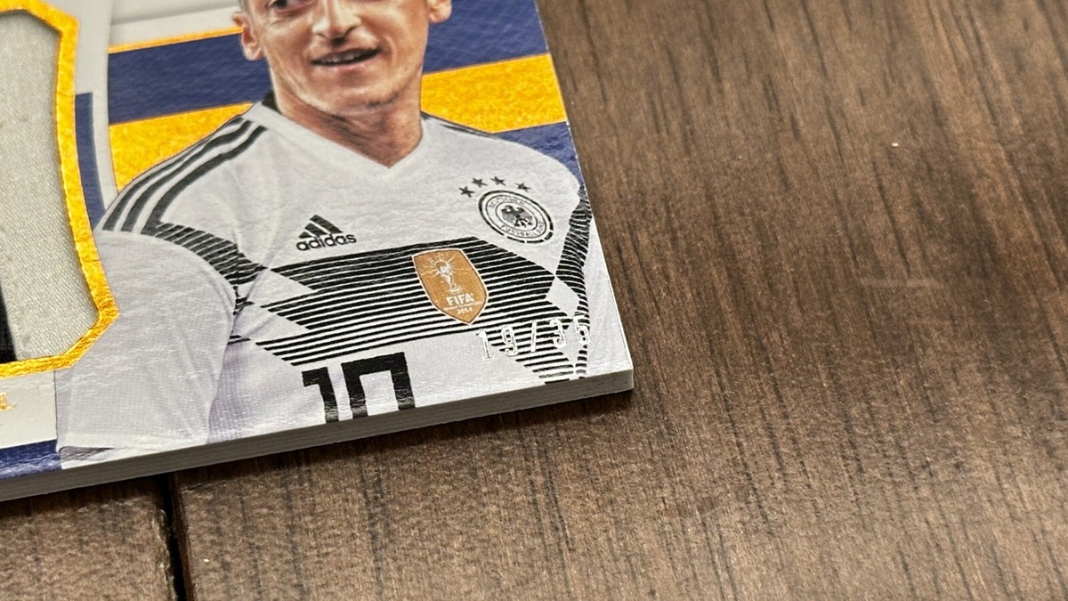 2018 National Treasures MESUT OZIL Patch #19/35 Arsenal Germany | eBay