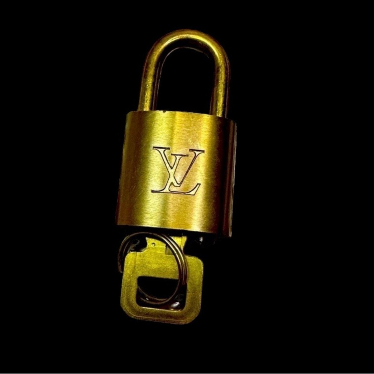LOUIS VUITTON カデナ パドロック316 317 318 319 LOUIS VUITTON カデナ パドロック316 317 318 319 LOUIS VUITTON