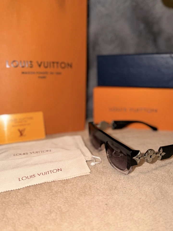 Gafas de sol LV Louis Vuitton monograma tributo negras plateadas para hombre y mujer unisex Foto 2 de 3